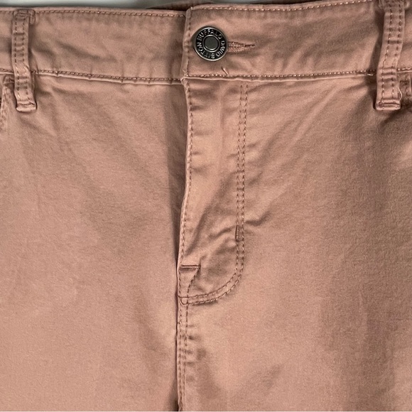 Buffalo David Button Samuella Dusty Rose Mid Rise Bermuda Shorts Size 10 / 30 - Picture 2 of 9